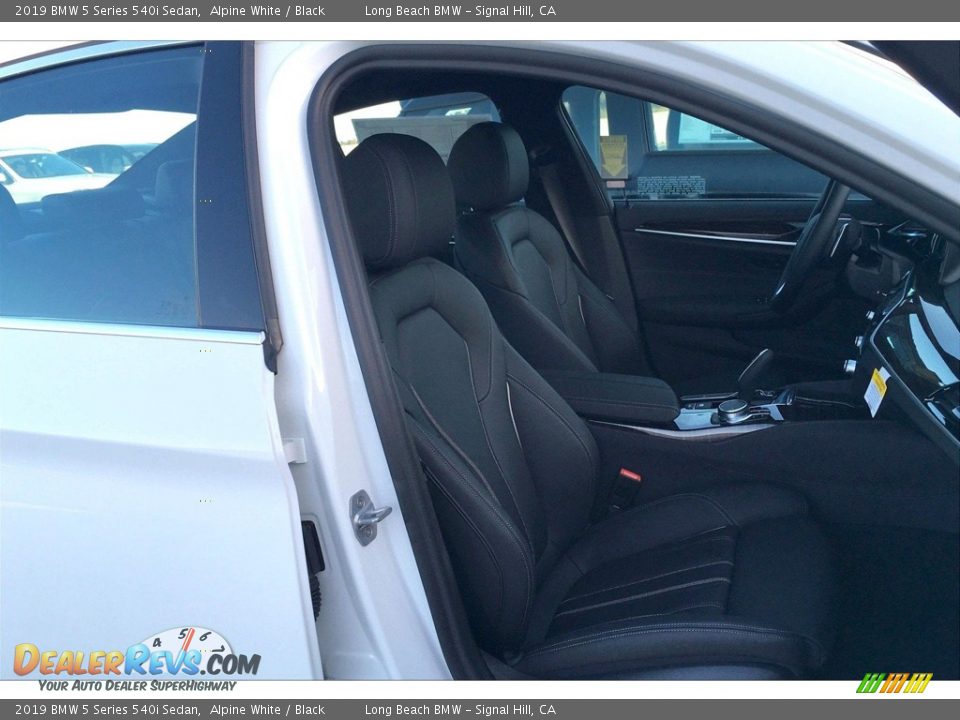 2019 BMW 5 Series 540i Sedan Alpine White / Black Photo #2