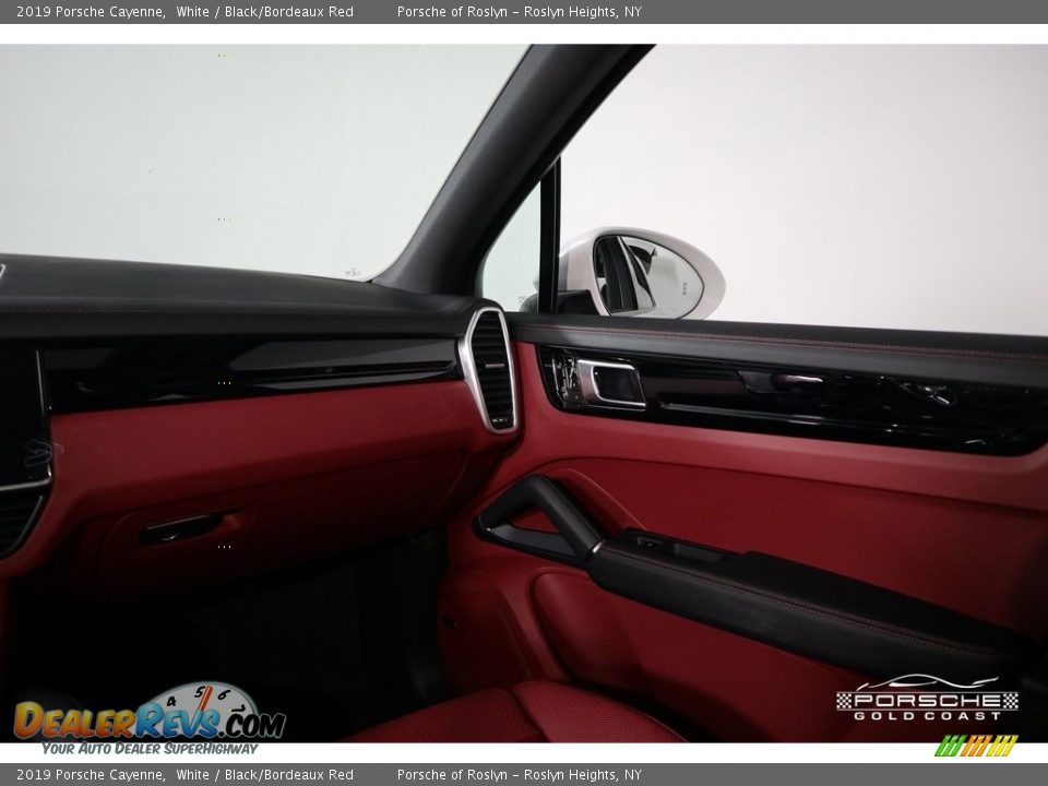 2019 Porsche Cayenne White / Black/Bordeaux Red Photo #18