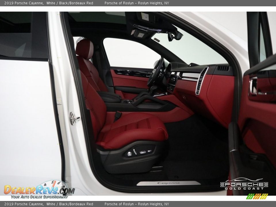 2019 Porsche Cayenne White / Black/Bordeaux Red Photo #25