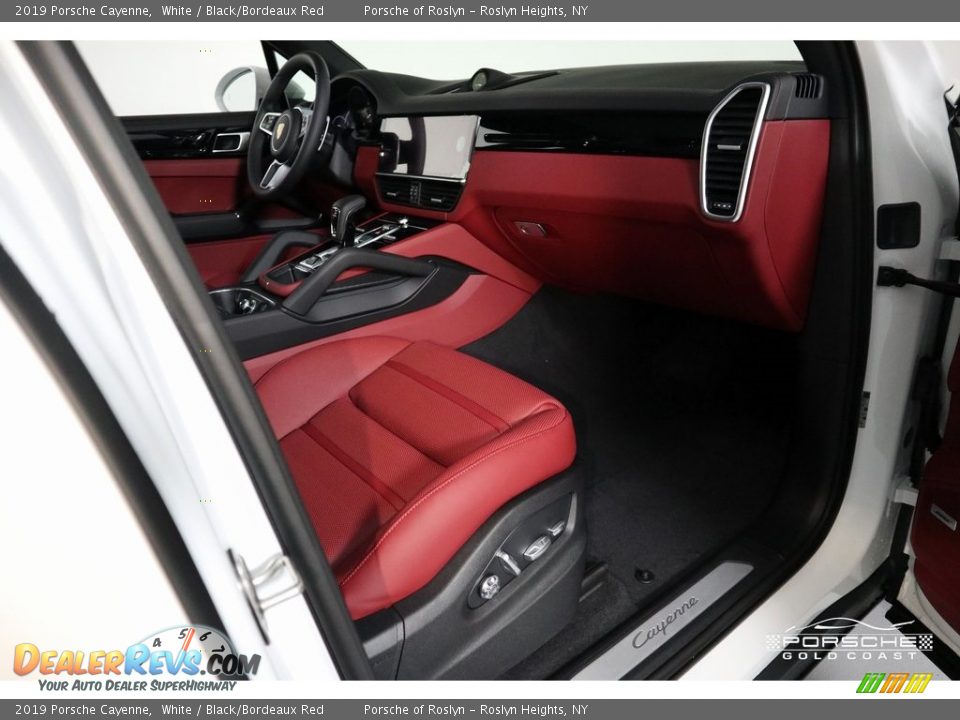 2019 Porsche Cayenne White / Black/Bordeaux Red Photo #26