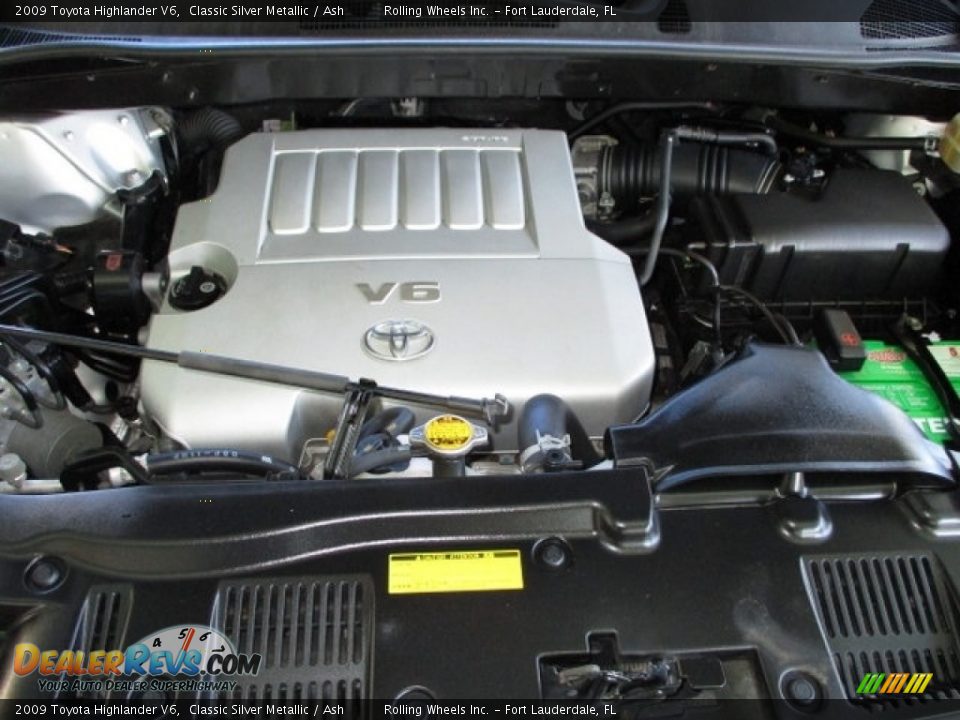 2009 Toyota Highlander V6 Classic Silver Metallic / Ash Photo #18
