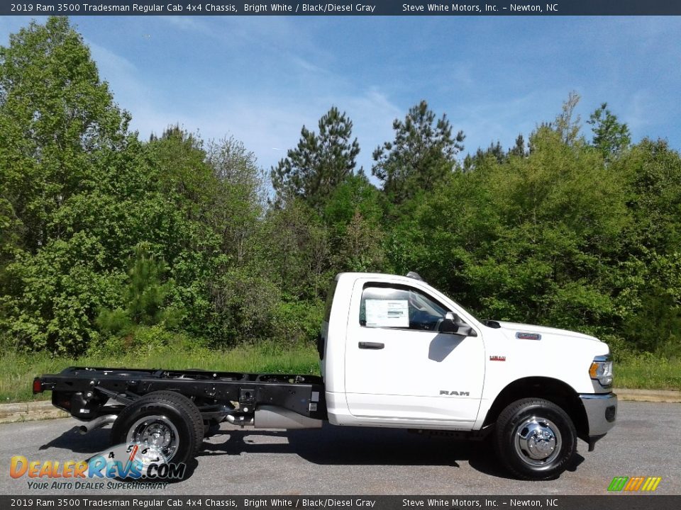 2019 Ram 3500 Tradesman Regular Cab 4x4 Chassis Bright White / Black/Diesel Gray Photo #5