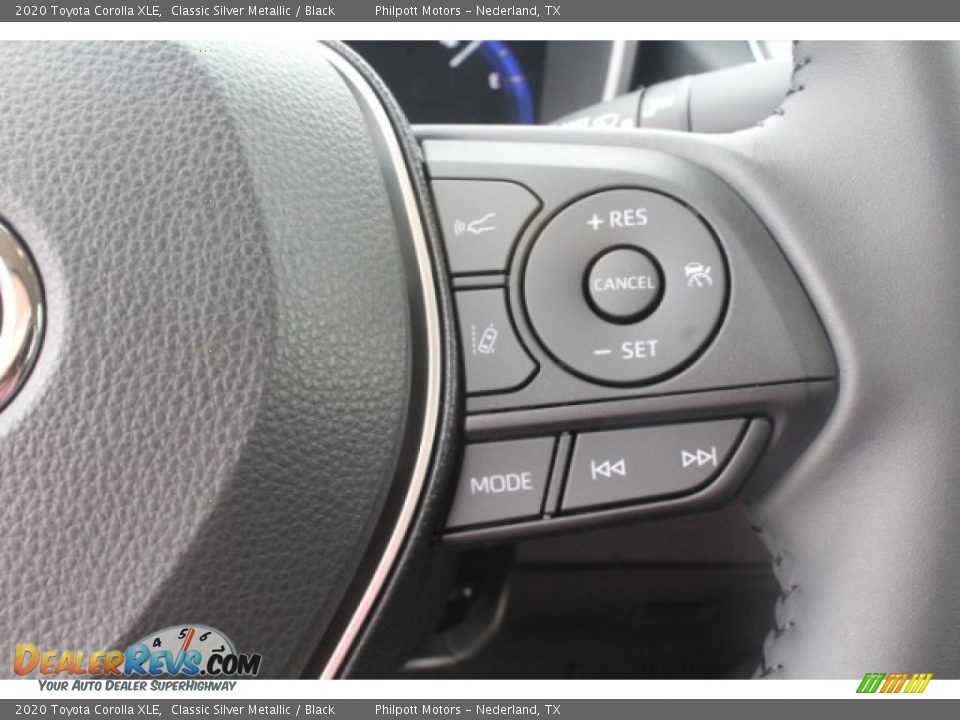 2020 Toyota Corolla XLE Classic Silver Metallic / Black Photo #17