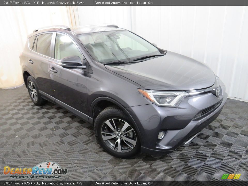 2017 Toyota RAV4 XLE Magnetic Gray Metallic / Ash Photo #6