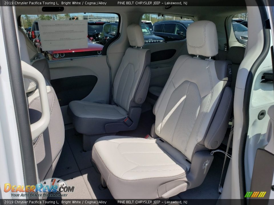 2019 Chrysler Pacifica Touring L Bright White / Cognac/Alloy Photo #6