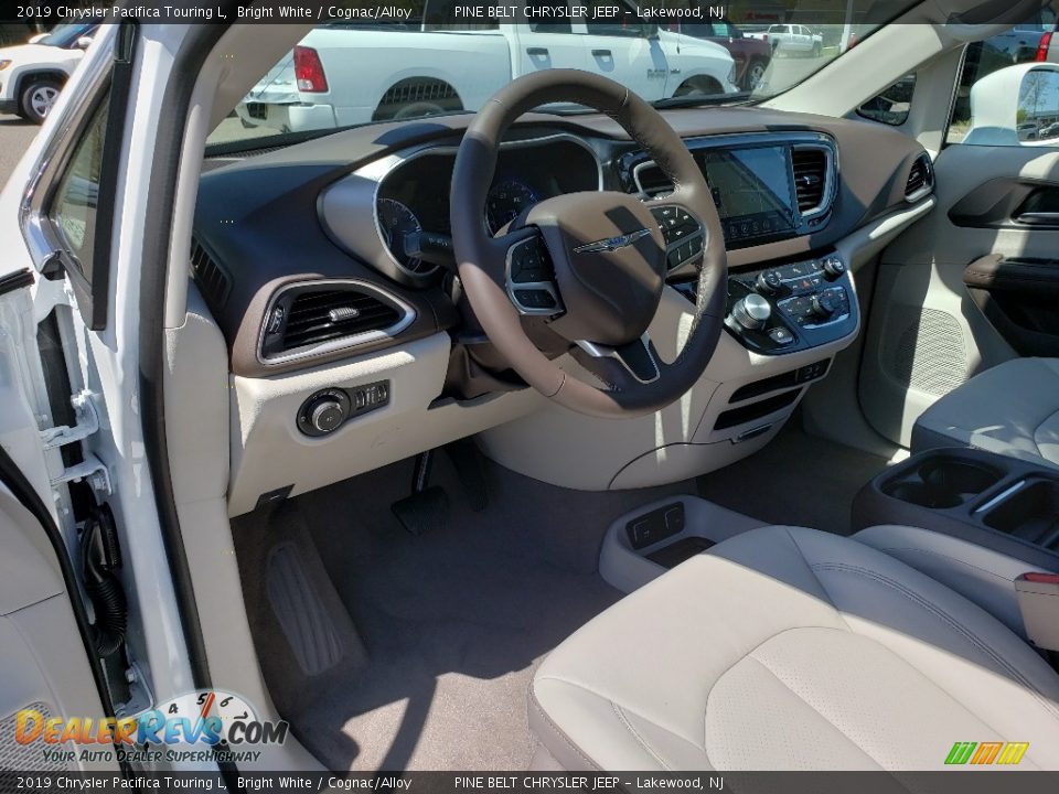 2019 Chrysler Pacifica Touring L Bright White / Cognac/Alloy Photo #7