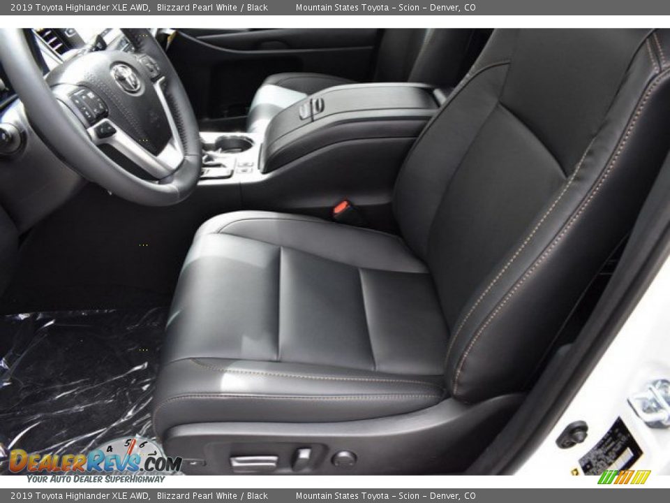 2019 Toyota Highlander XLE AWD Blizzard Pearl White / Black Photo #6