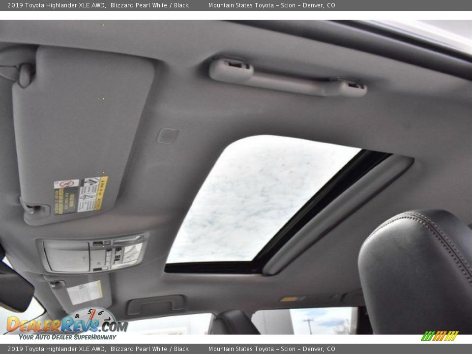 2019 Toyota Highlander XLE AWD Blizzard Pearl White / Black Photo #8