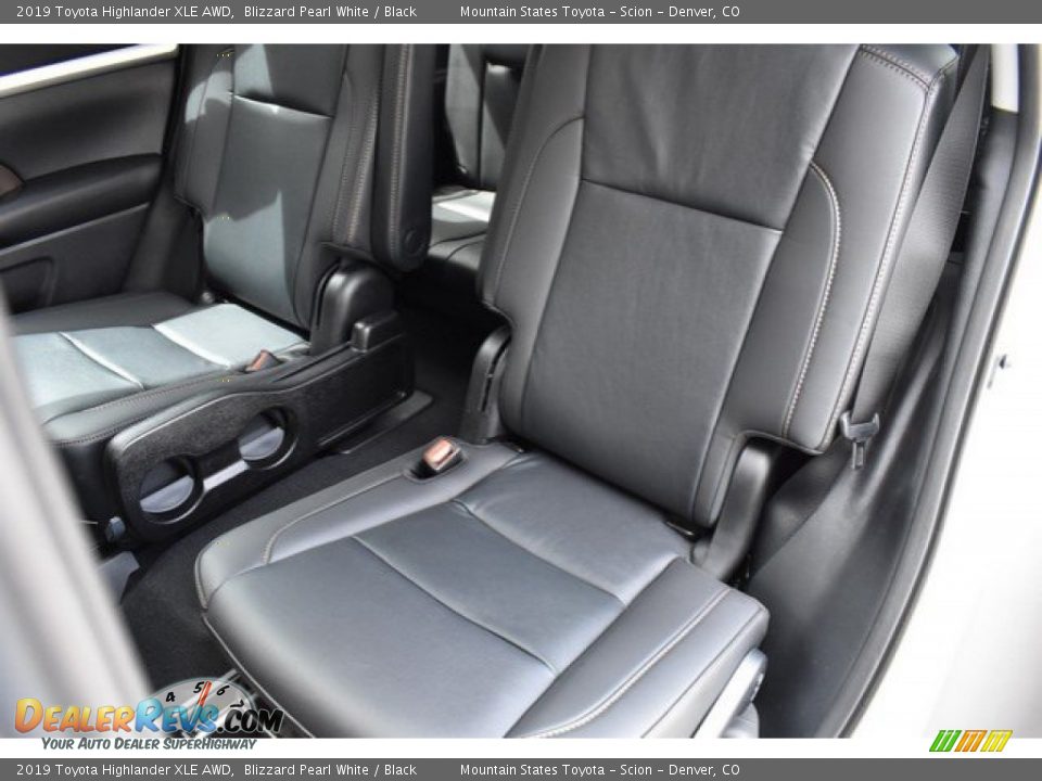 2019 Toyota Highlander XLE AWD Blizzard Pearl White / Black Photo #10