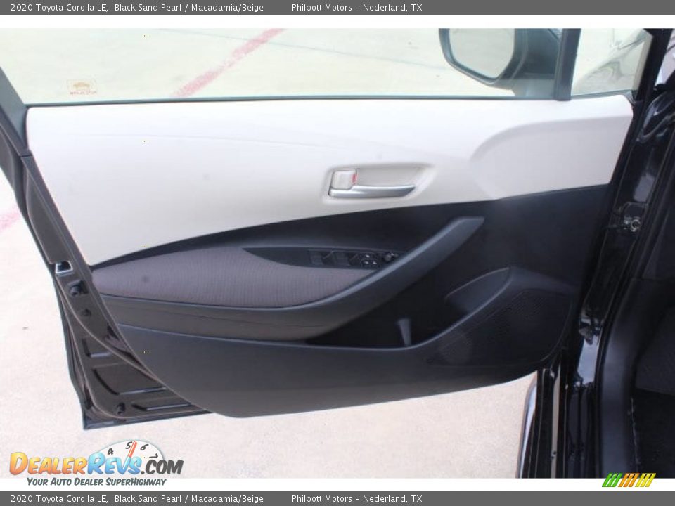 2020 Toyota Corolla LE Black Sand Pearl / Macadamia/Beige Photo #9