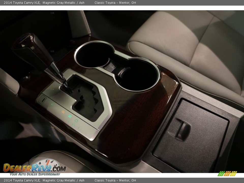 2014 Toyota Camry XLE Magnetic Gray Metallic / Ash Photo #15