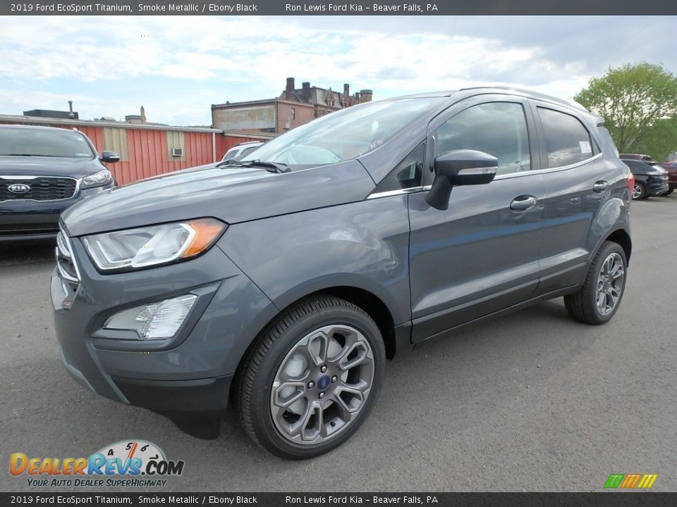 Front 3/4 View of 2019 Ford EcoSport Titanium Photo #8