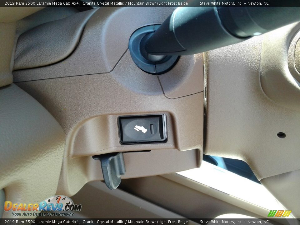 2019 Ram 3500 Laramie Mega Cab 4x4 Steering Wheel Photo #16