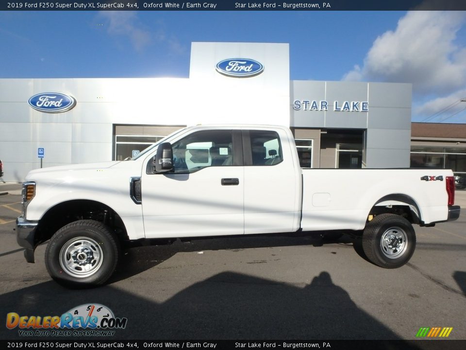 2019 Ford F250 Super Duty XL SuperCab 4x4 Oxford White / Earth Gray Photo #1