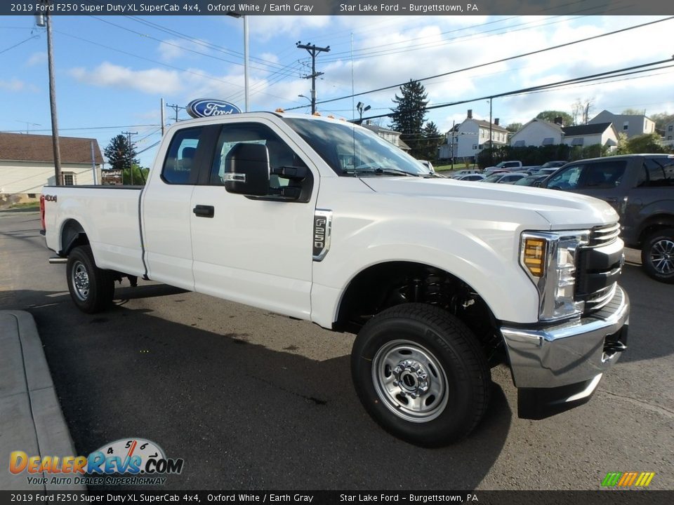 2019 Ford F250 Super Duty XL SuperCab 4x4 Oxford White / Earth Gray Photo #3