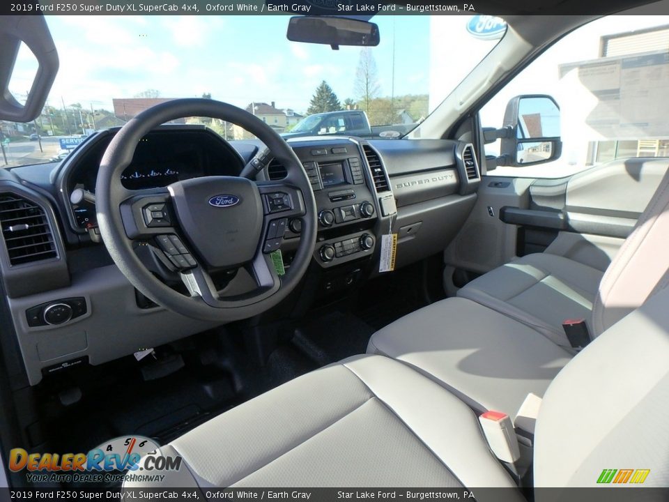 2019 Ford F250 Super Duty XL SuperCab 4x4 Oxford White / Earth Gray Photo #14