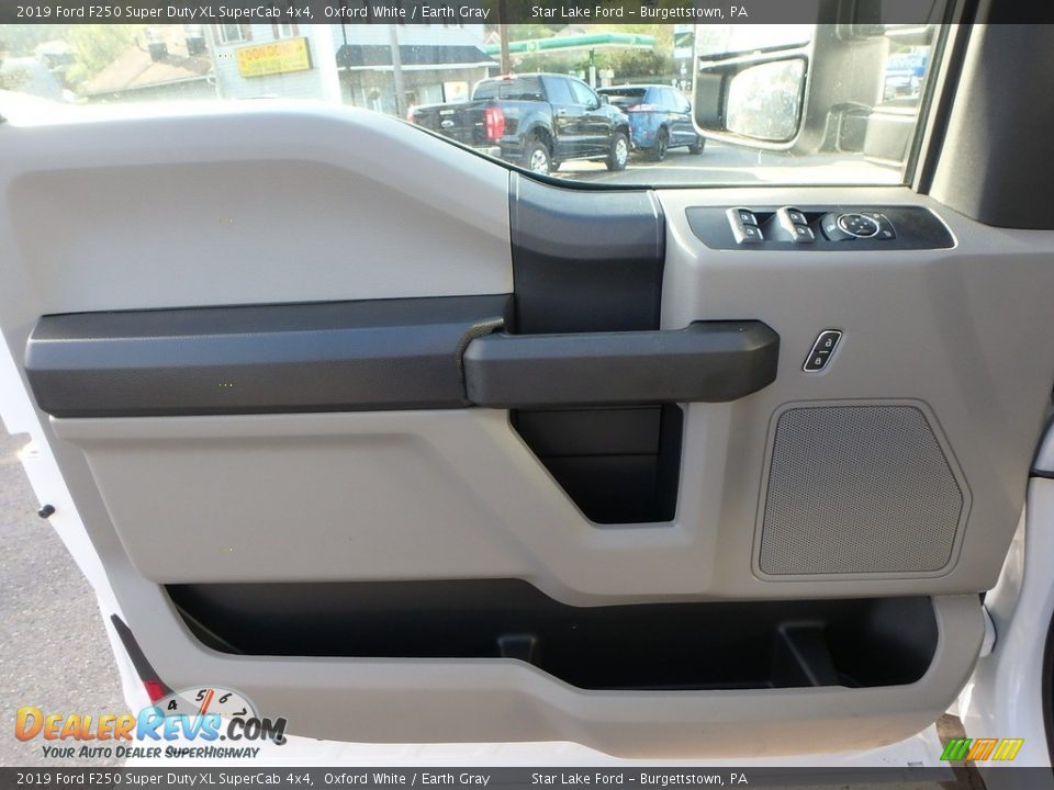 2019 Ford F250 Super Duty XL SuperCab 4x4 Oxford White / Earth Gray Photo #15