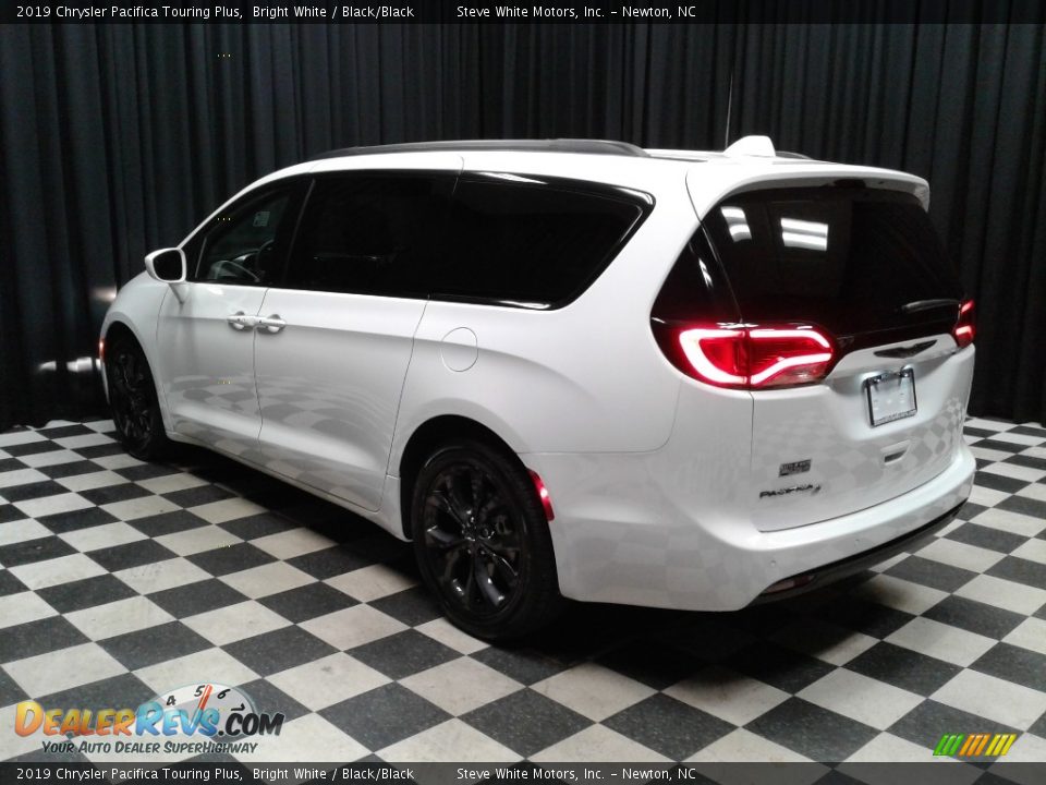 2019 Chrysler Pacifica Touring Plus Bright White / Black/Black Photo #8
