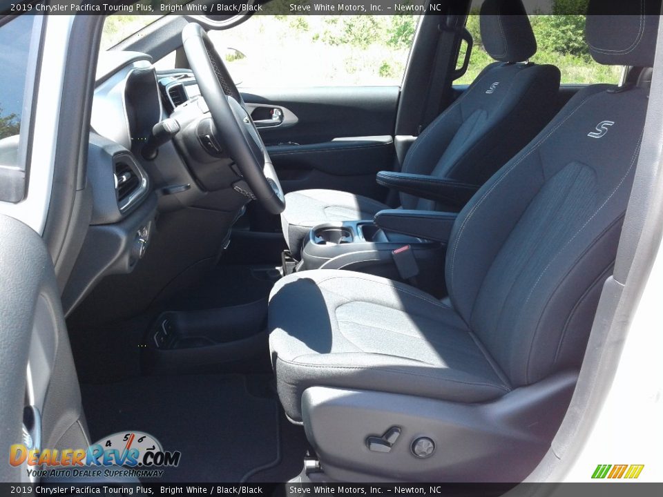 2019 Chrysler Pacifica Touring Plus Bright White / Black/Black Photo #10