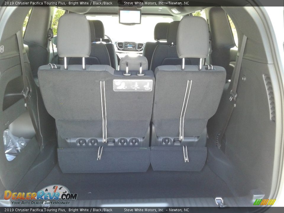 2019 Chrysler Pacifica Touring Plus Bright White / Black/Black Photo #15