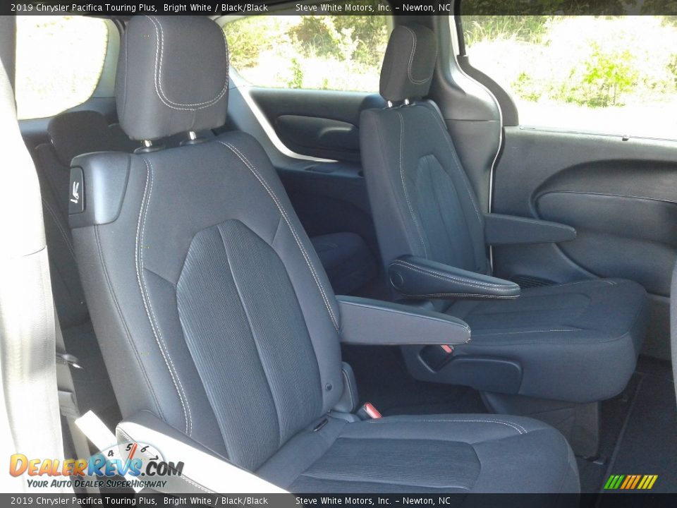 2019 Chrysler Pacifica Touring Plus Bright White / Black/Black Photo #17