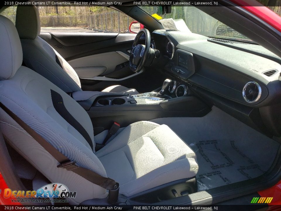 Front Seat of 2018 Chevrolet Camaro LT Convertible Photo #11