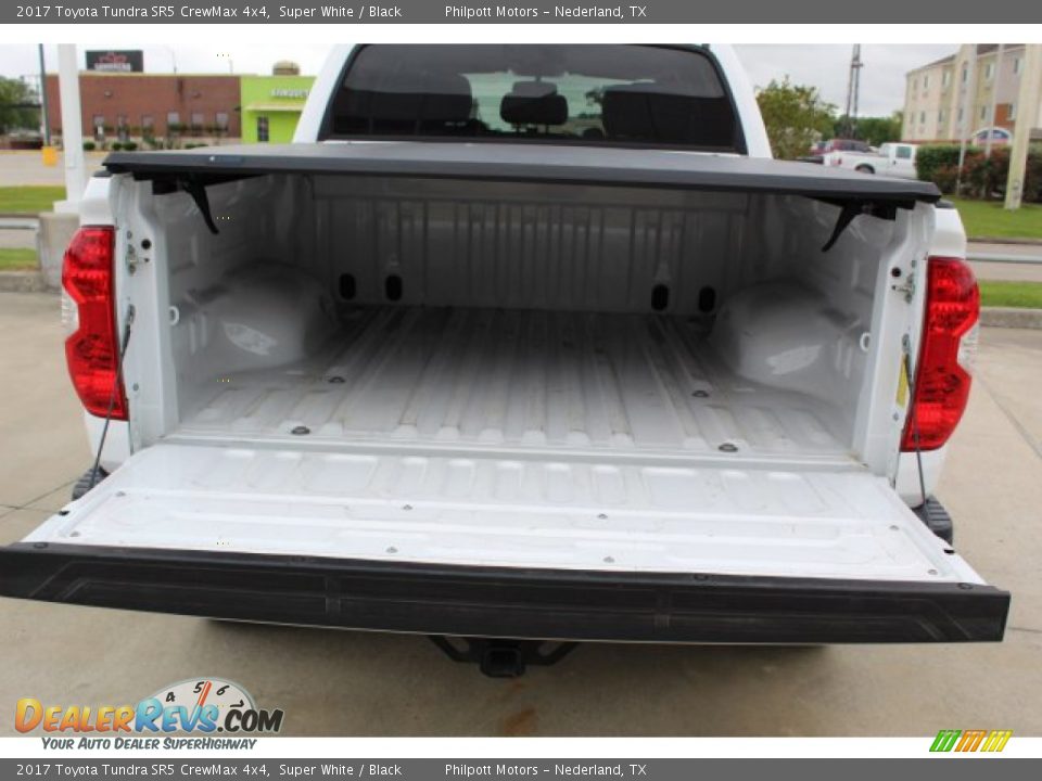 2017 Toyota Tundra SR5 CrewMax 4x4 Super White / Black Photo #8