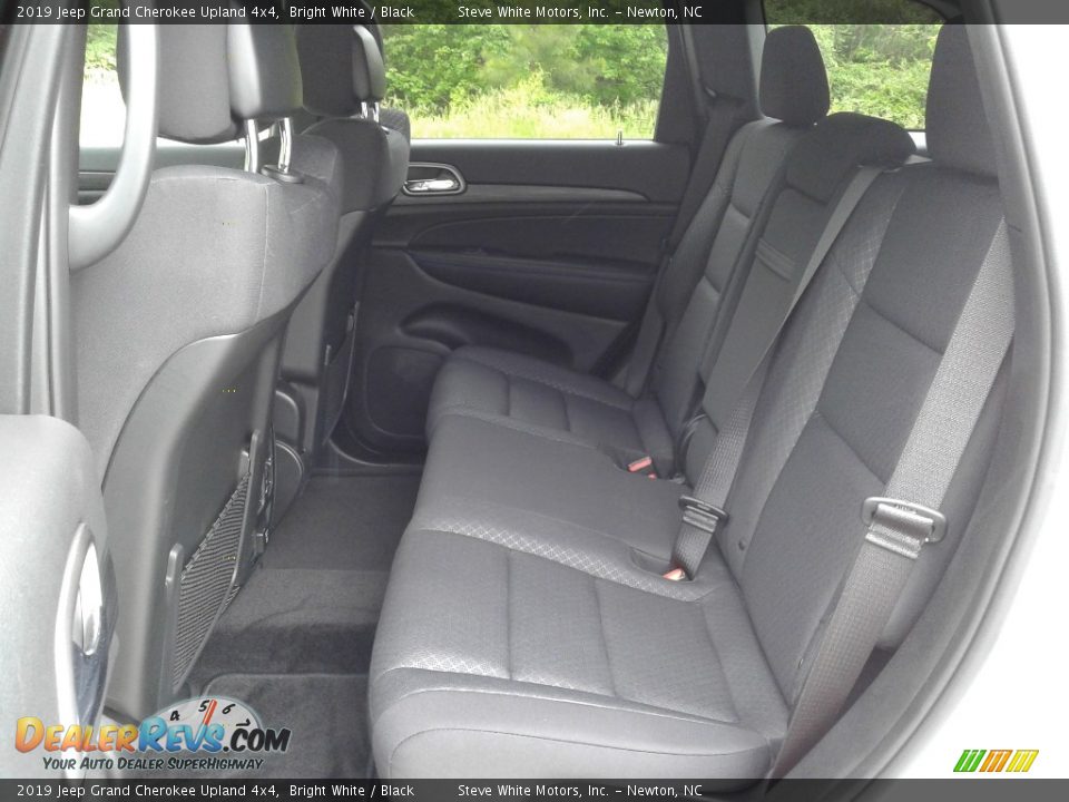 2019 Jeep Grand Cherokee Upland 4x4 Bright White / Black Photo #11