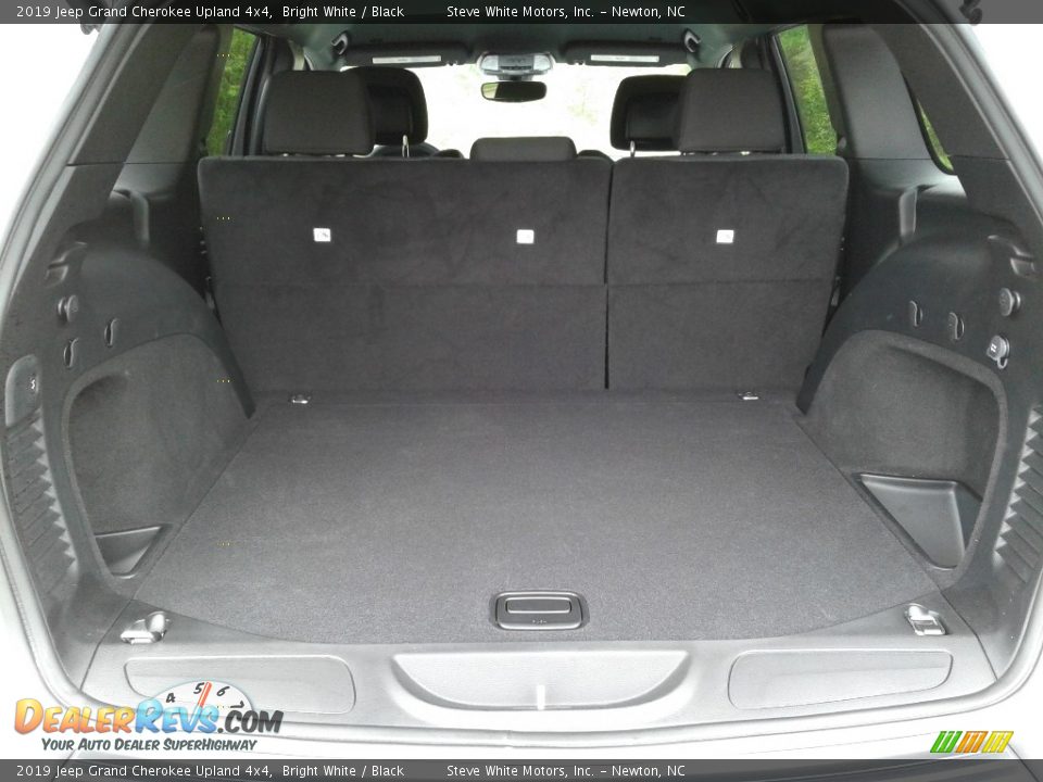 2019 Jeep Grand Cherokee Upland 4x4 Bright White / Black Photo #13
