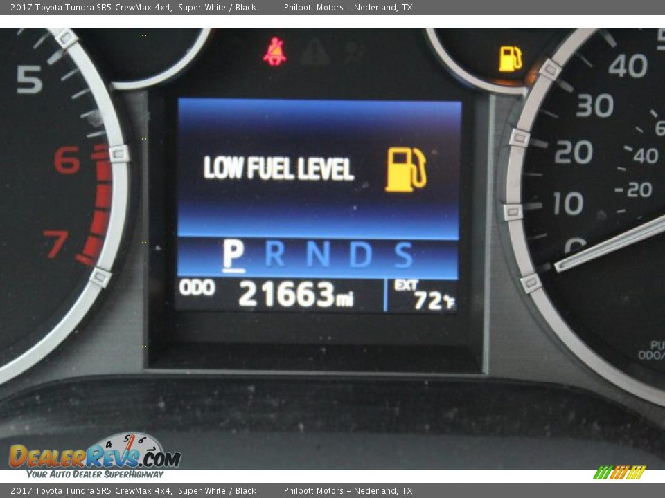 2017 Toyota Tundra SR5 CrewMax 4x4 Super White / Black Photo #24