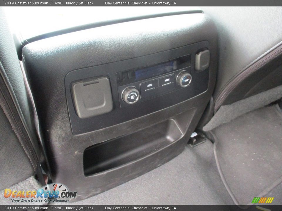 2019 Chevrolet Suburban LT 4WD Black / Jet Black Photo #21