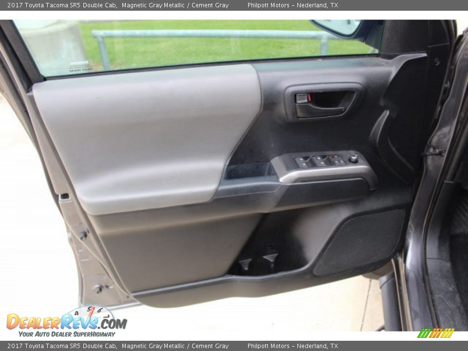 2017 Toyota Tacoma SR5 Double Cab Magnetic Gray Metallic / Cement Gray Photo #9