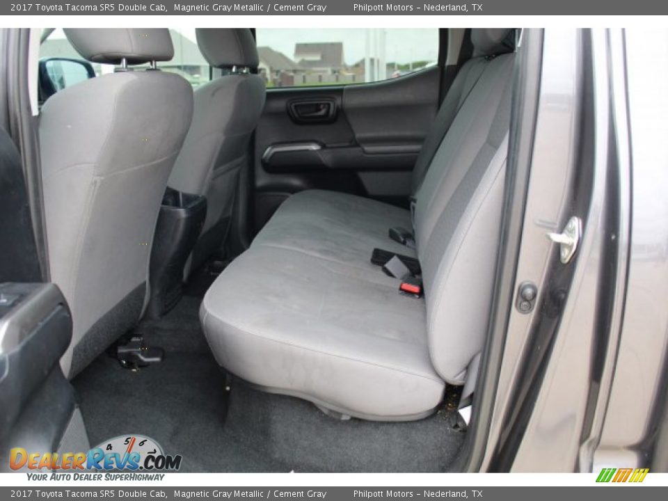 2017 Toyota Tacoma SR5 Double Cab Magnetic Gray Metallic / Cement Gray Photo #17