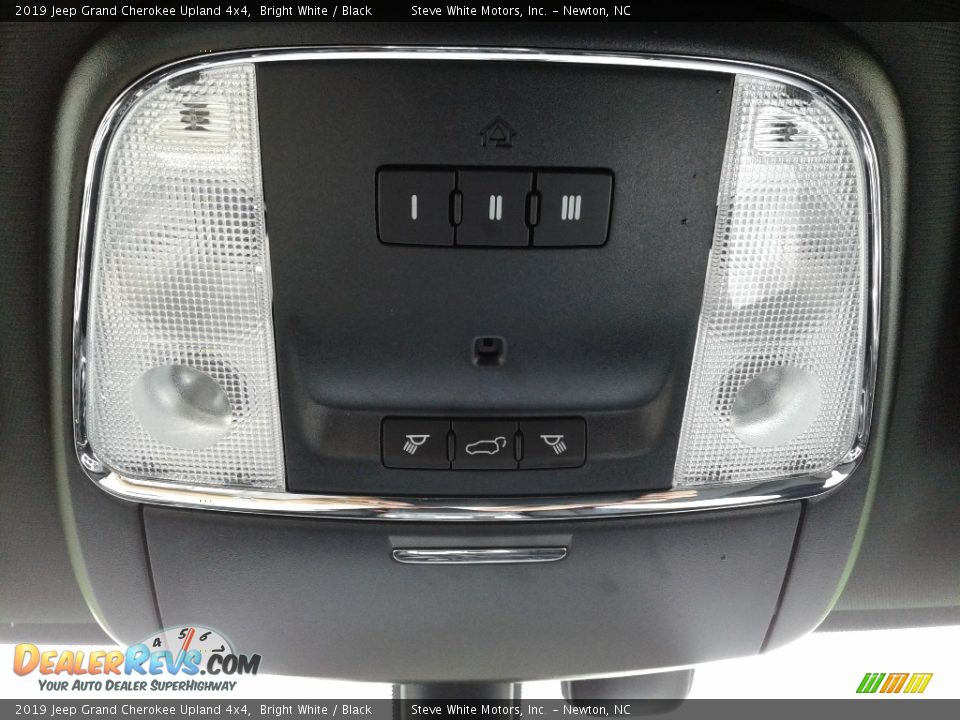 2019 Jeep Grand Cherokee Upland 4x4 Bright White / Black Photo #33