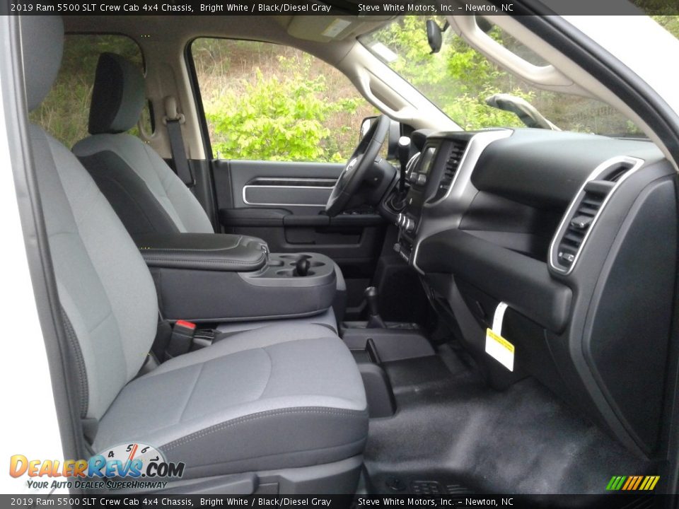 Front Seat of 2019 Ram 5500 SLT Crew Cab 4x4 Chassis Photo #14