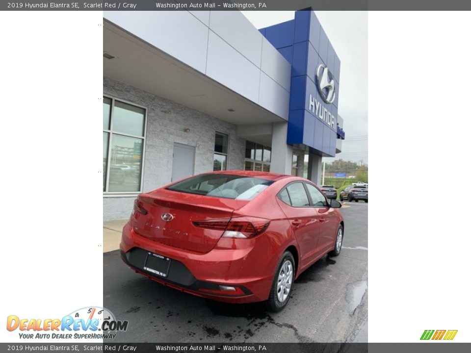 2019 Hyundai Elantra SE Scarlet Red / Gray Photo #4