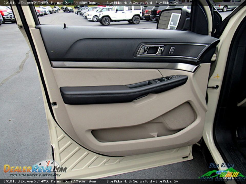 2018 Ford Explorer XLT 4WD Platinum Dune / Medium Stone Photo #29
