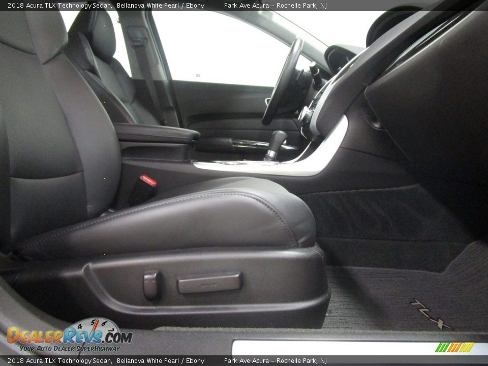 2018 Acura TLX Technology Sedan Bellanova White Pearl / Ebony Photo #13