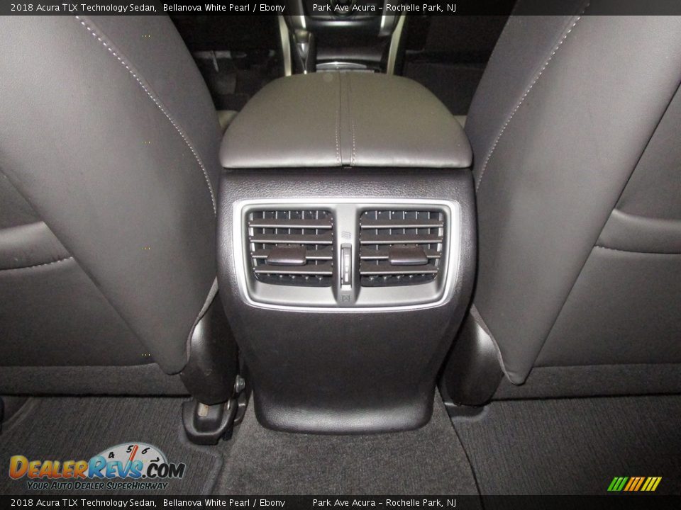 2018 Acura TLX Technology Sedan Bellanova White Pearl / Ebony Photo #17