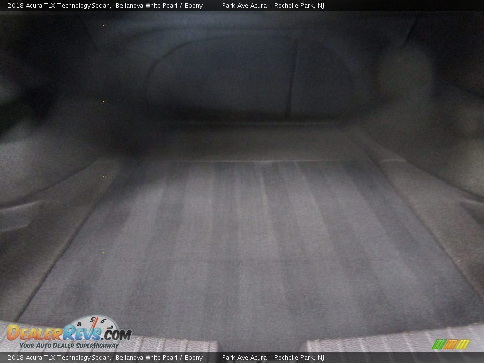 2018 Acura TLX Technology Sedan Bellanova White Pearl / Ebony Photo #18