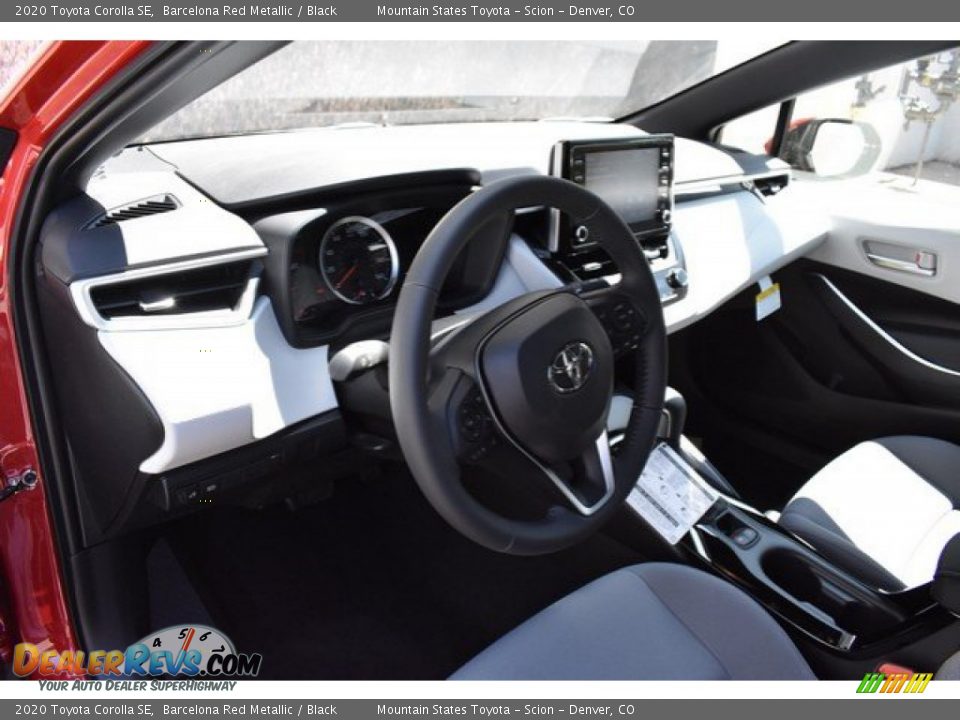 2020 Toyota Corolla SE Barcelona Red Metallic / Black Photo #5
