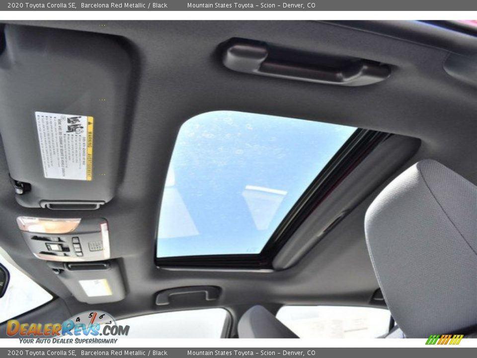 2020 Toyota Corolla SE Barcelona Red Metallic / Black Photo #8