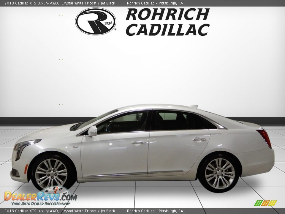 2018 Cadillac XTS Luxury AWD Crystal White Tricoat / Jet Black Photo #2