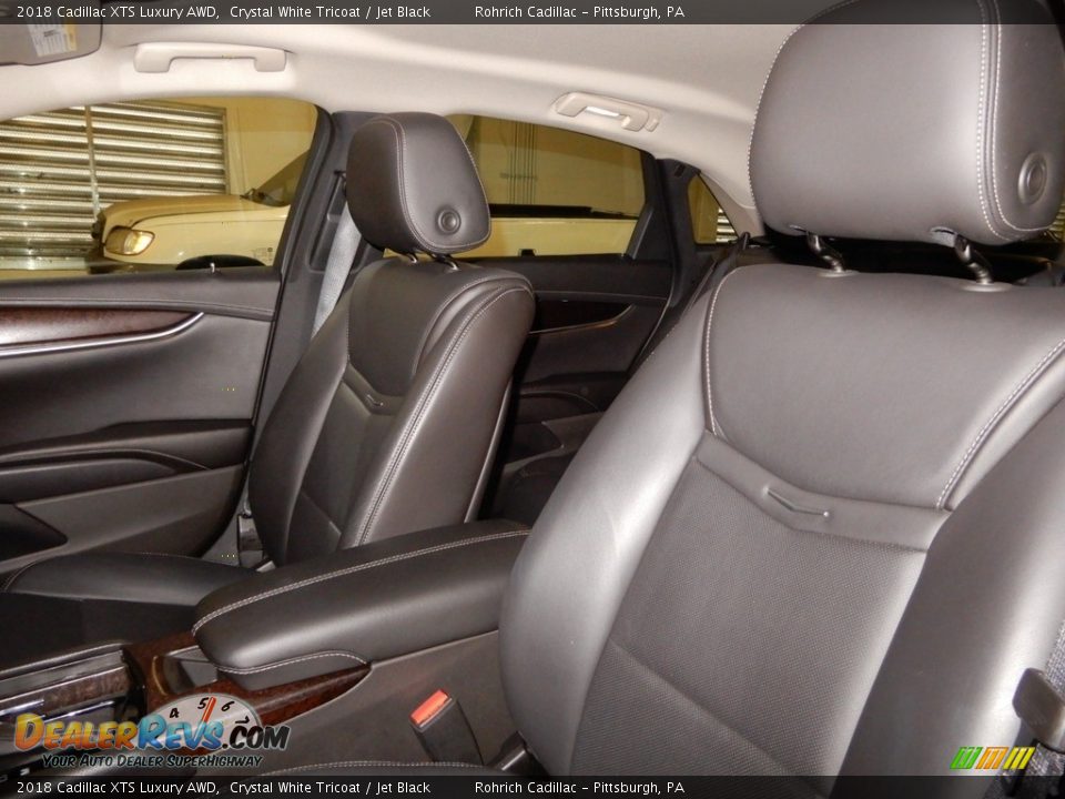 2018 Cadillac XTS Luxury AWD Crystal White Tricoat / Jet Black Photo #16