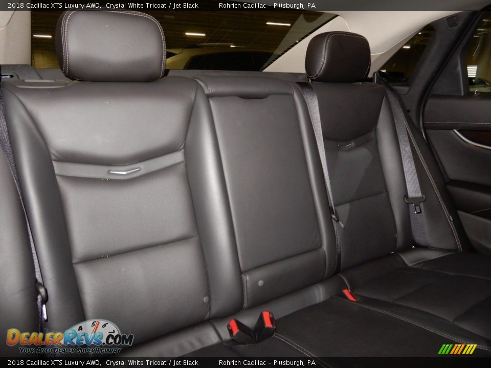 2018 Cadillac XTS Luxury AWD Crystal White Tricoat / Jet Black Photo #19