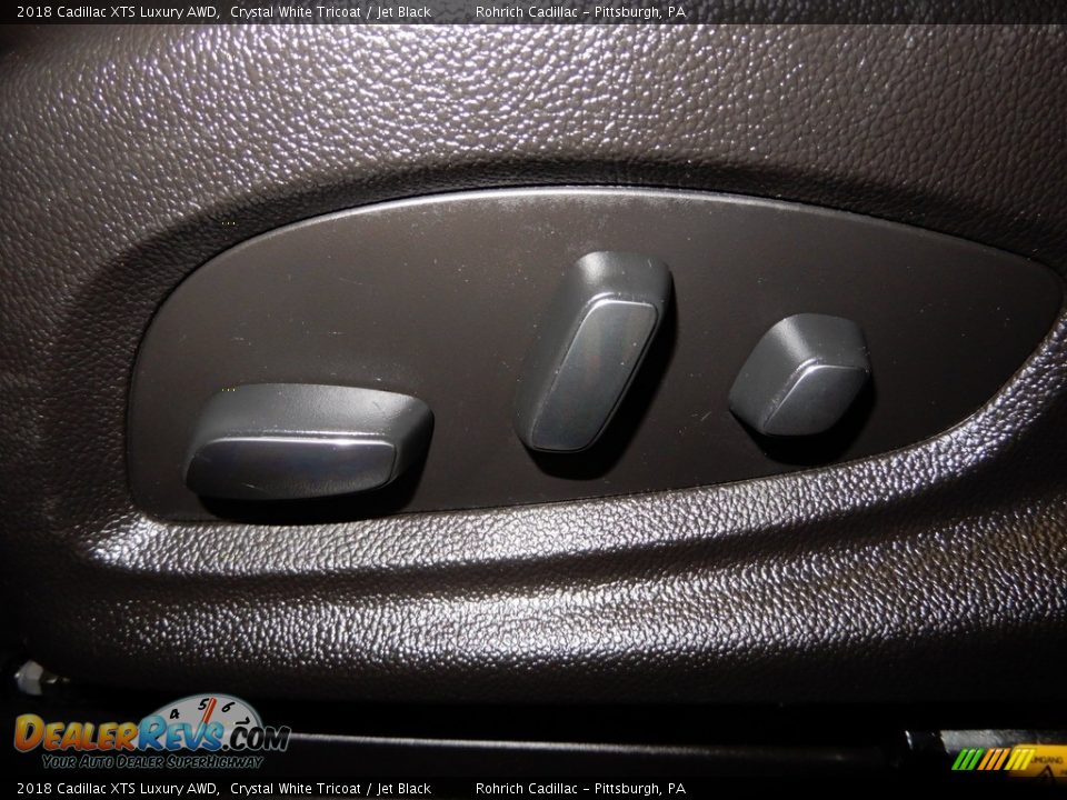2018 Cadillac XTS Luxury AWD Crystal White Tricoat / Jet Black Photo #23