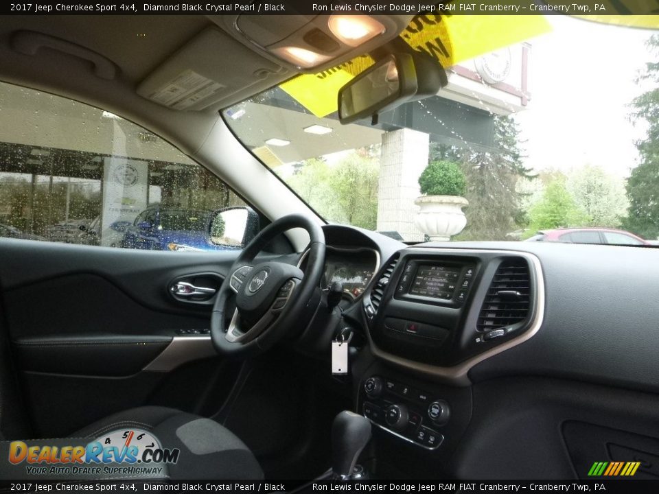 2017 Jeep Cherokee Sport 4x4 Diamond Black Crystal Pearl / Black Photo #12