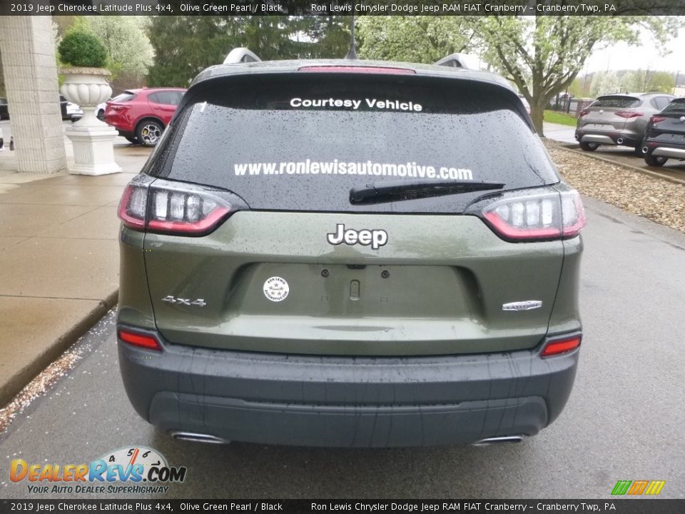 2019 Jeep Cherokee Latitude Plus 4x4 Olive Green Pearl / Black Photo #8