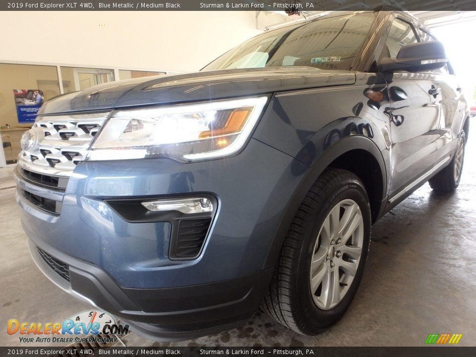 2019 Ford Explorer XLT 4WD Blue Metallic / Medium Black Photo #5