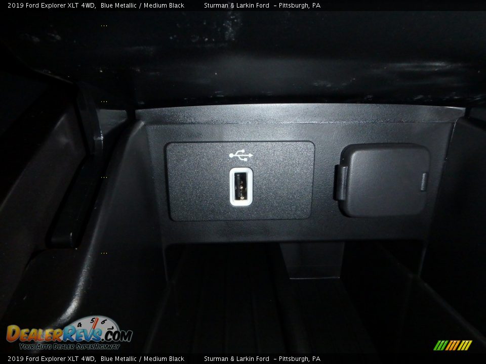 2019 Ford Explorer XLT 4WD Blue Metallic / Medium Black Photo #15